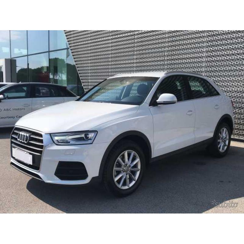 Audi Q3 2.0 TDI 150 CV Business