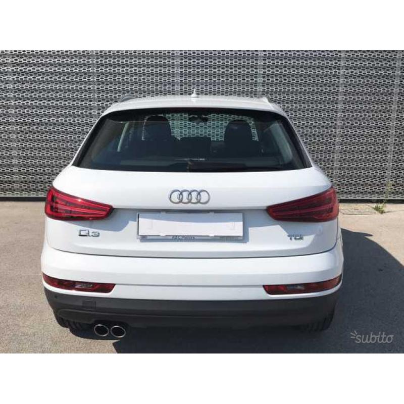 Audi Q3 2.0 TDI 150 CV Business