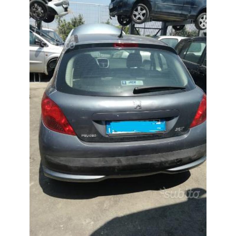 Peugeot 207 per ricambi